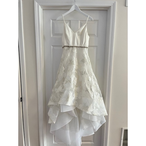 Bronx and Banco Alexia High-low Beaded Reception Gown in Ivory & Gold Medium - Picture 7 of 17